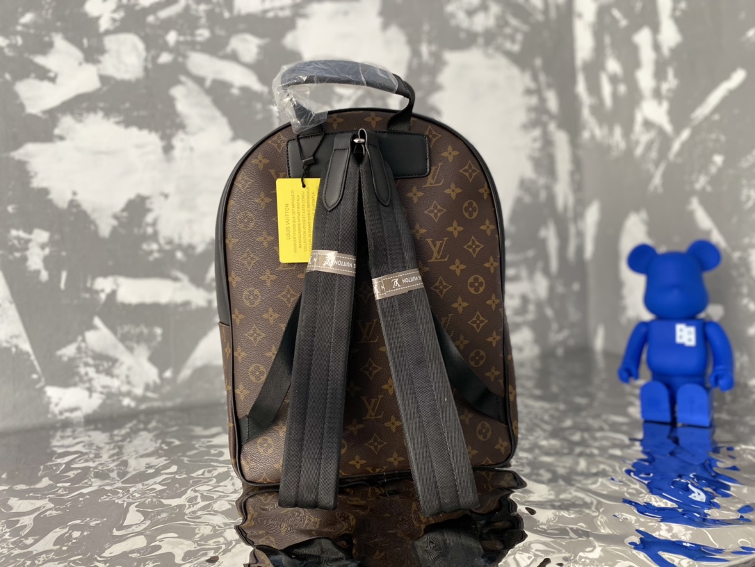 LV $82 gallery