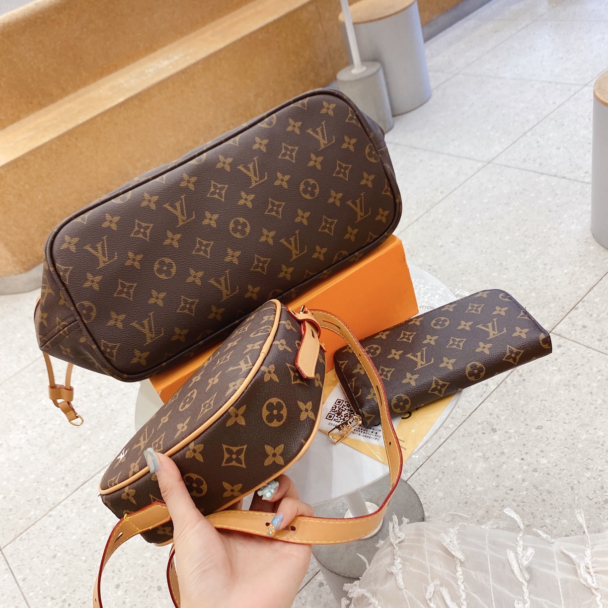 LV $82 gallery