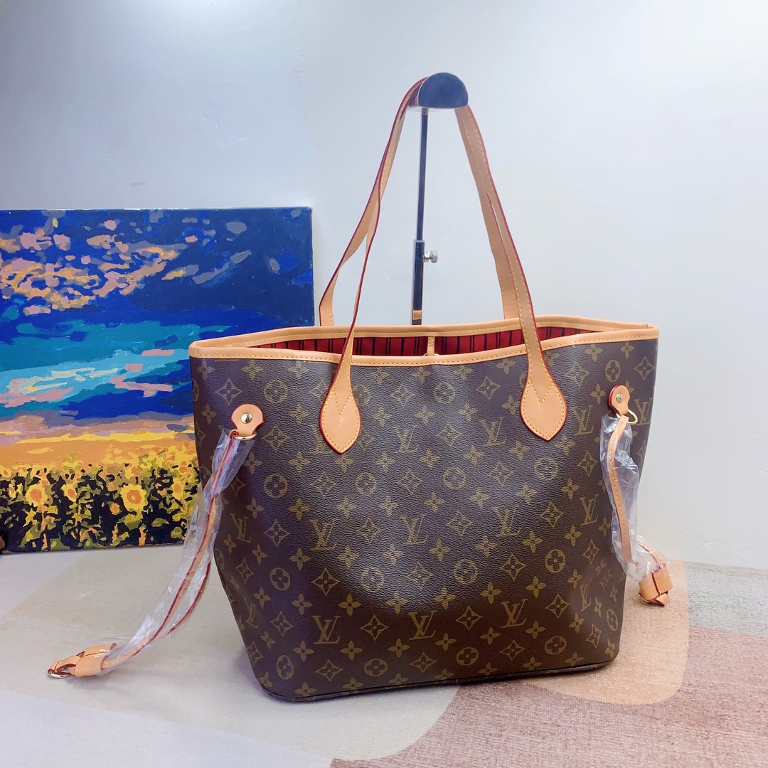 LV $82 gallery