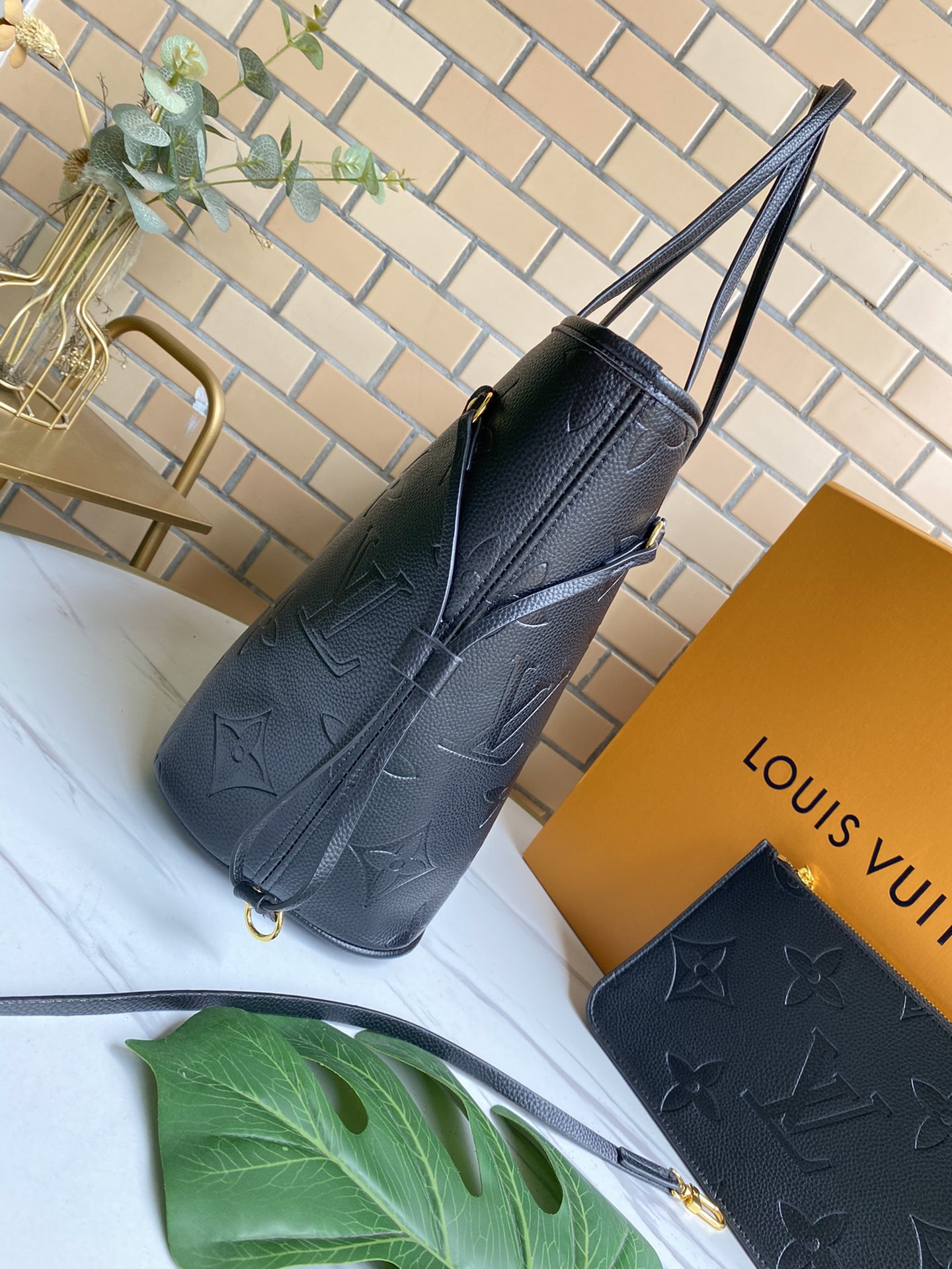 LV $82 gallery