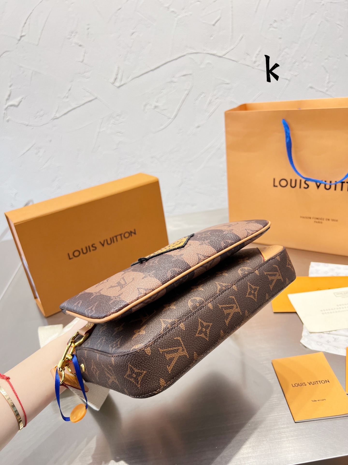 LV $82 gallery