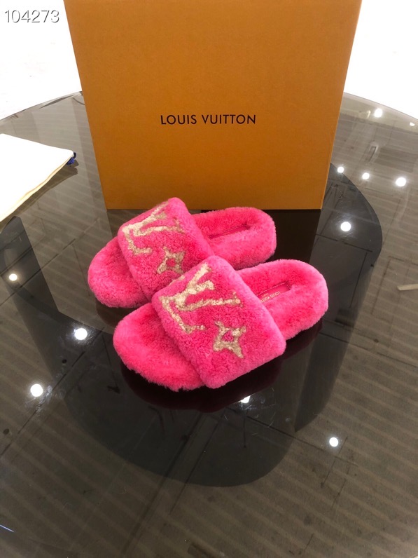 LV $82 gallery