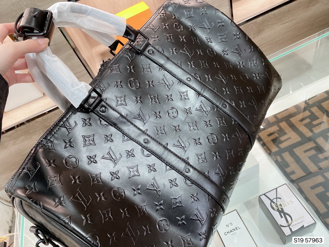 LV $82 gallery