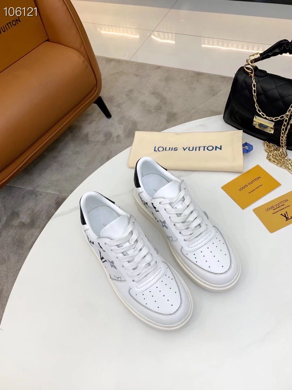 LV $82 gallery