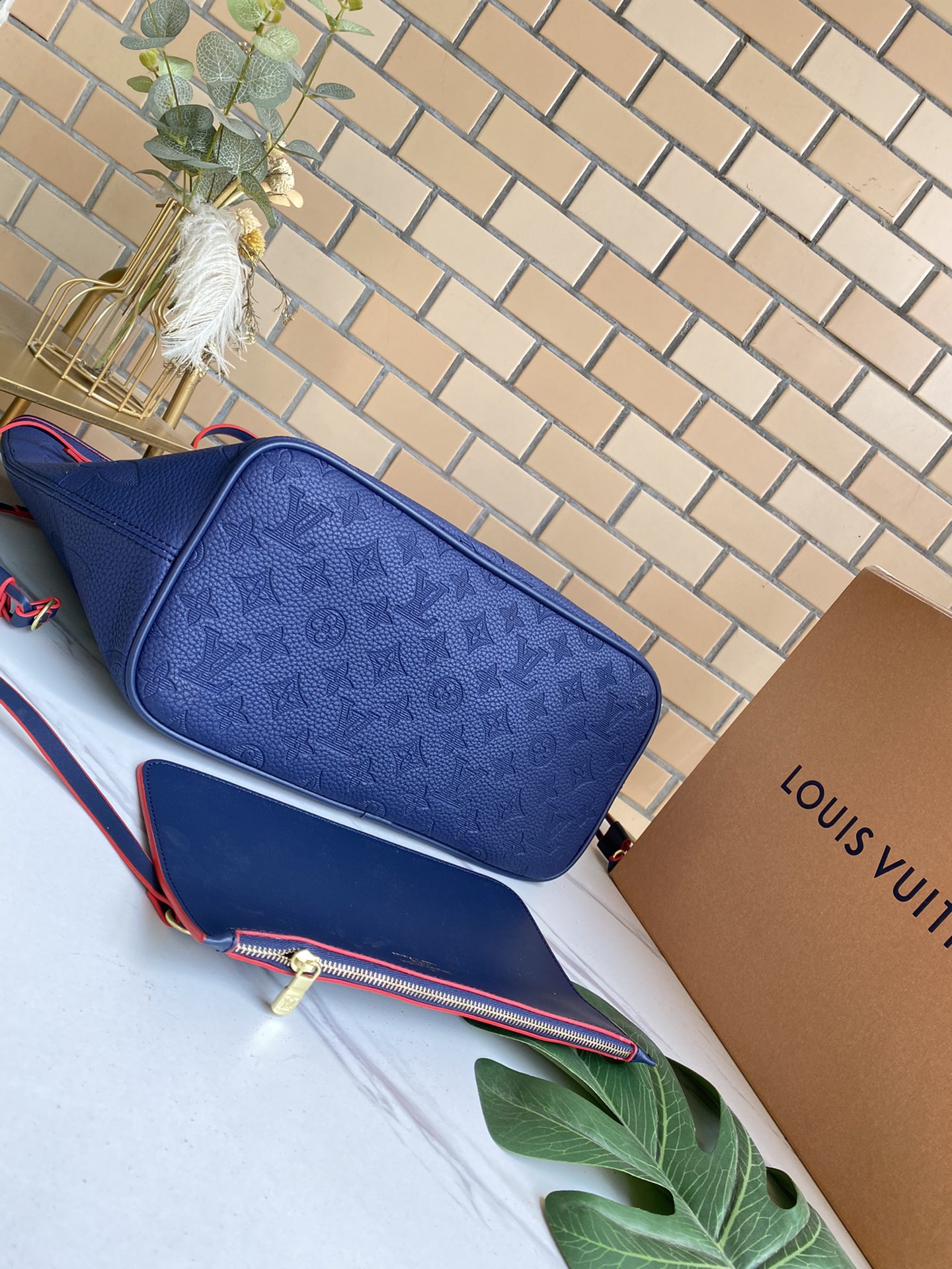 LV $82 gallery