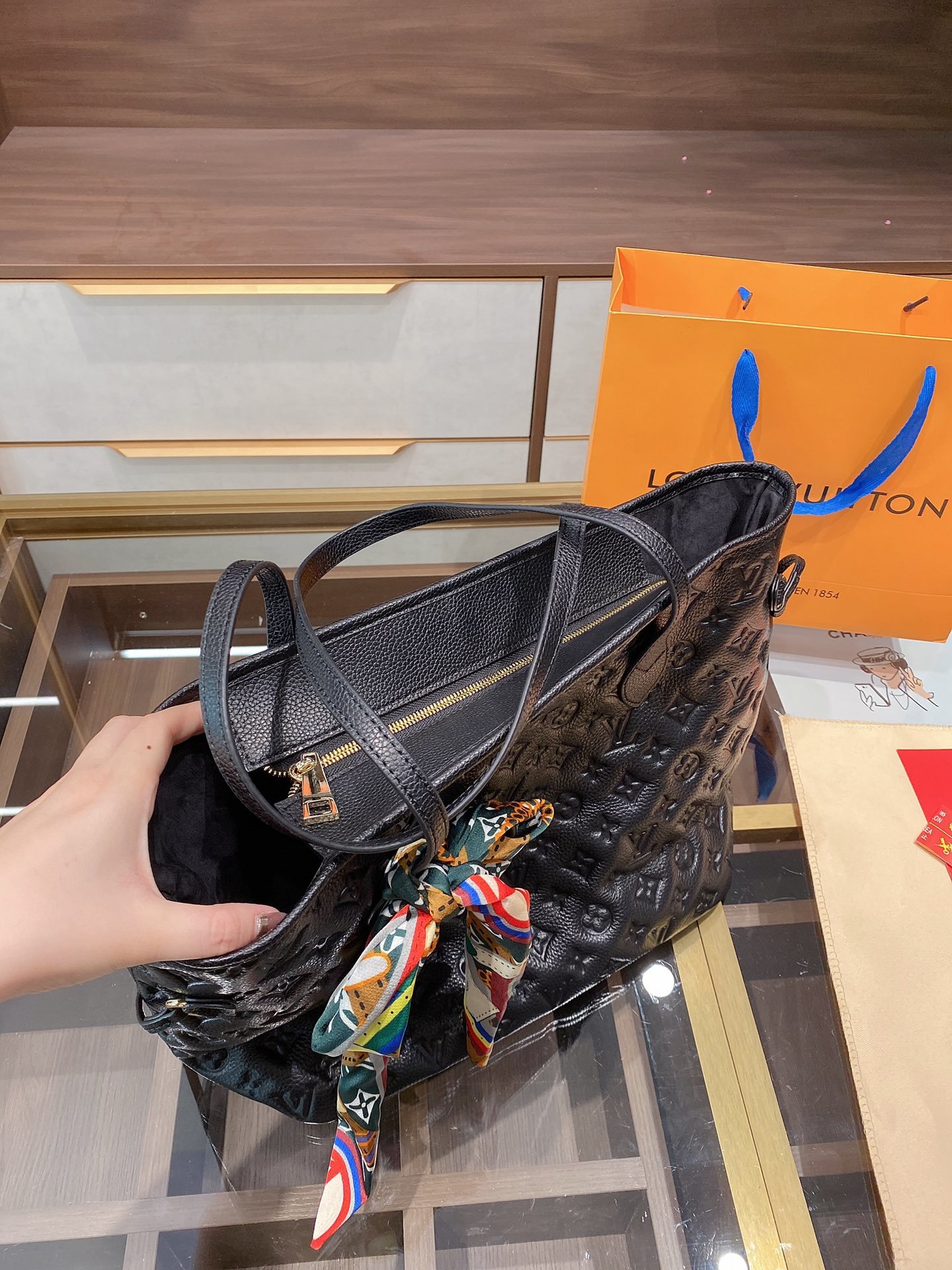 LV $82 gallery