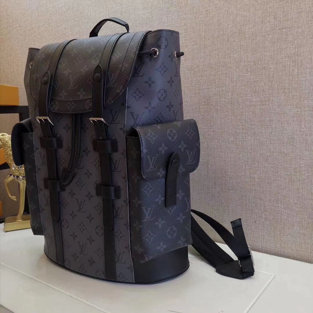 LV $82 gallery