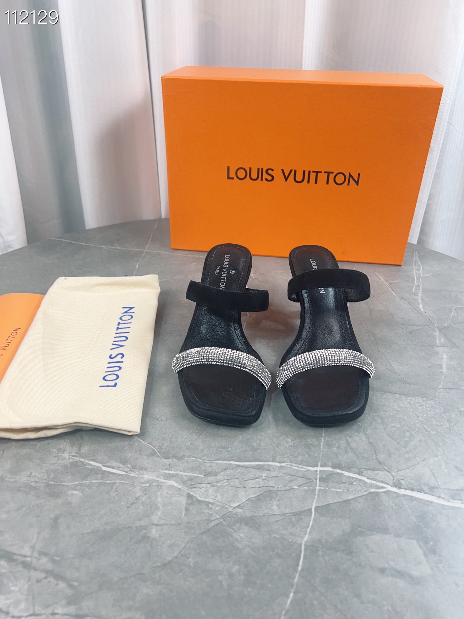 LV $82 gallery