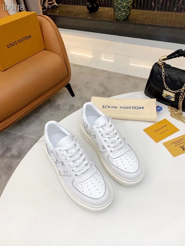 LV $82 gallery