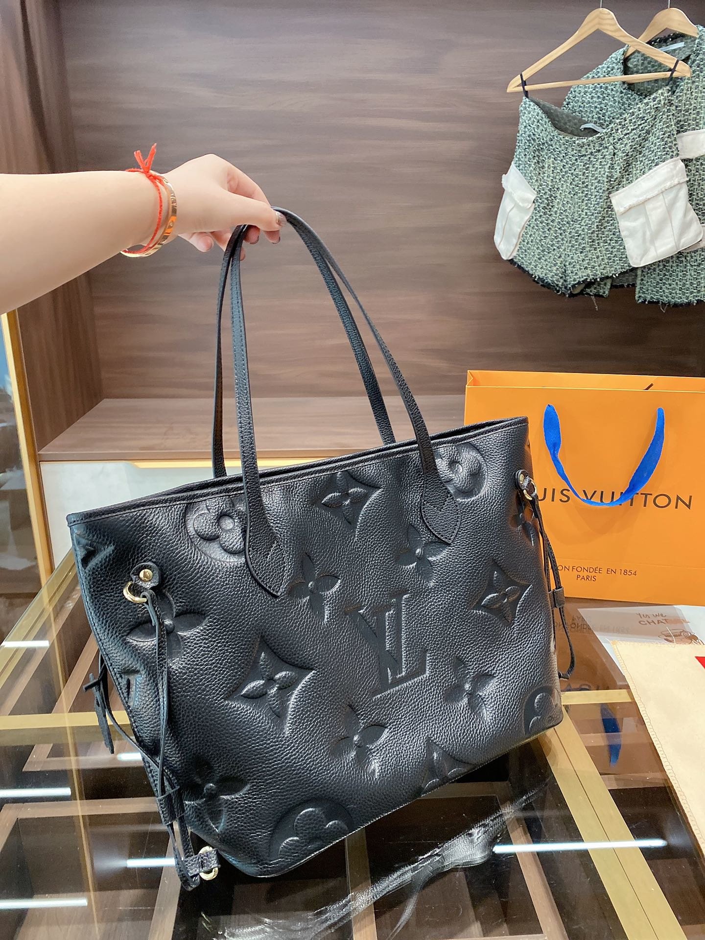 LV $82 gallery