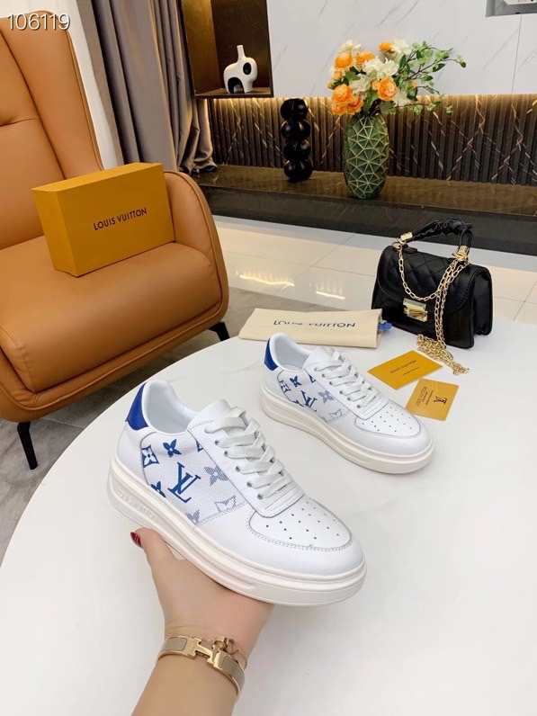 LV $82 gallery