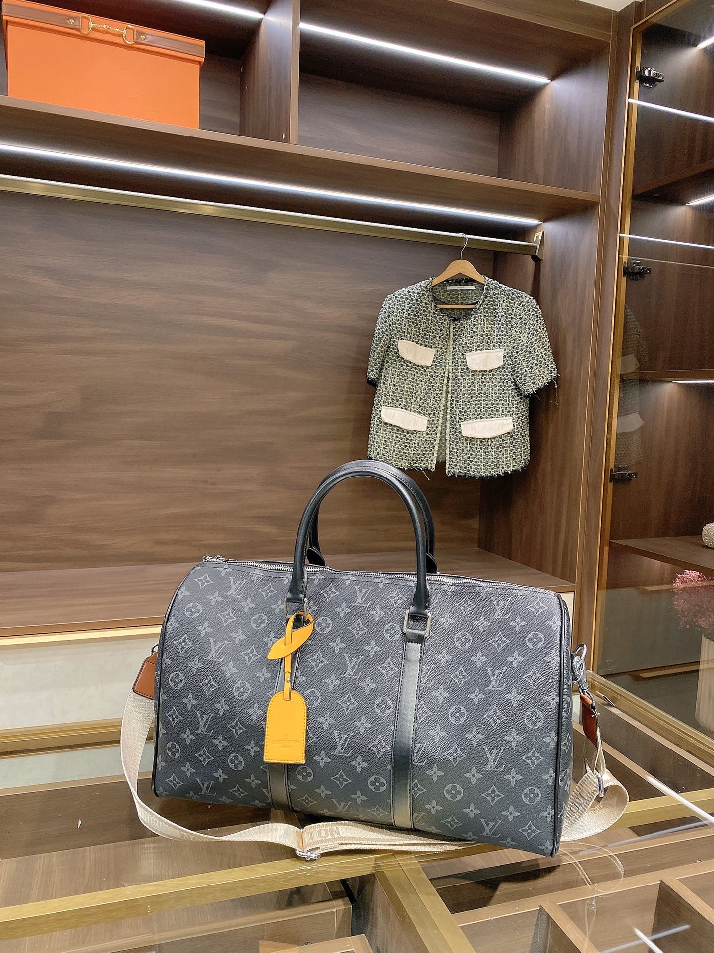 LV $82 gallery