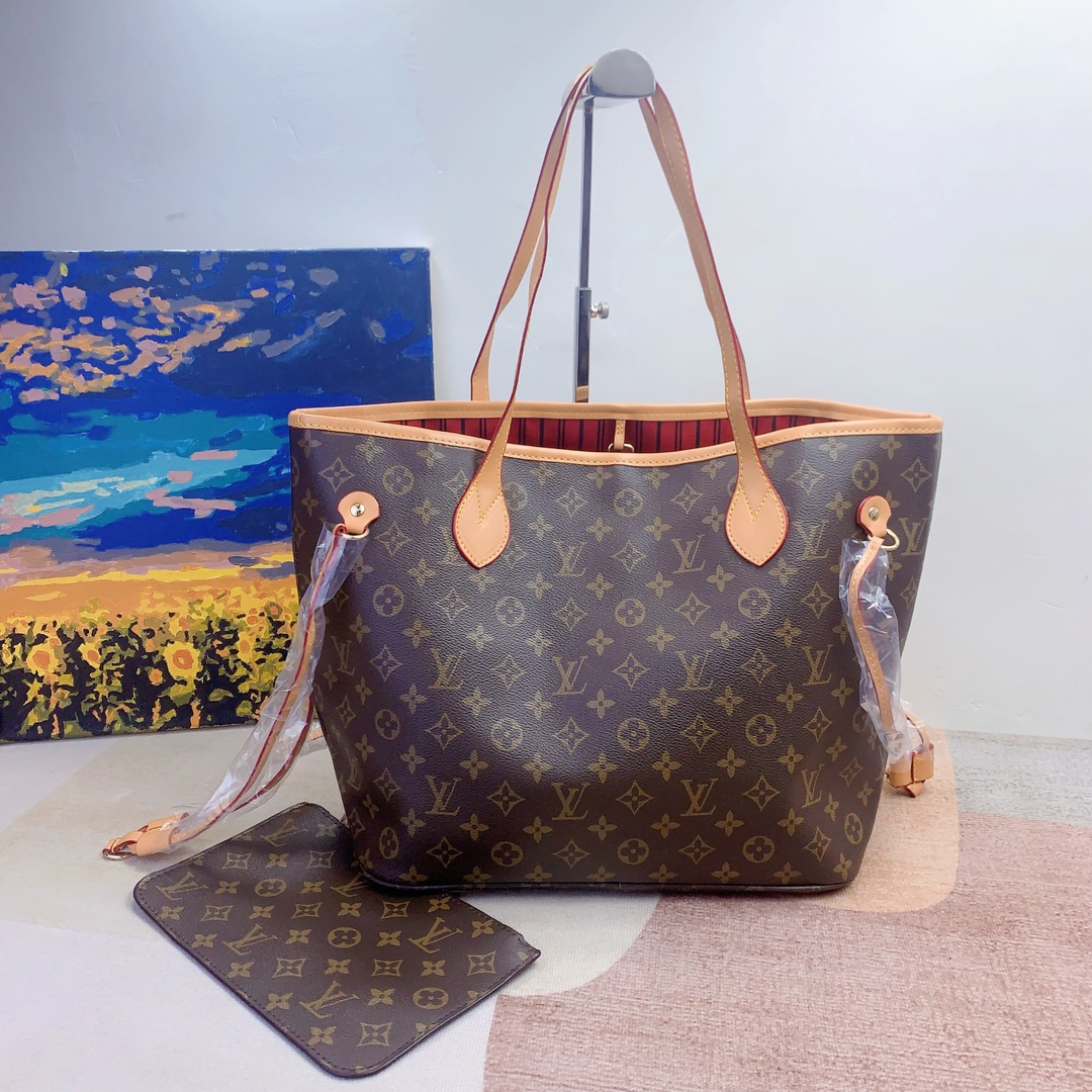 LV $82 gallery