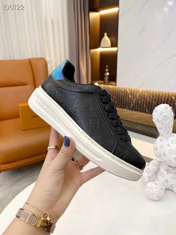 LV $82 gallery