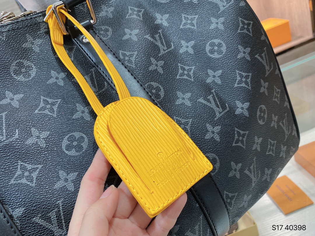 LV $82 gallery