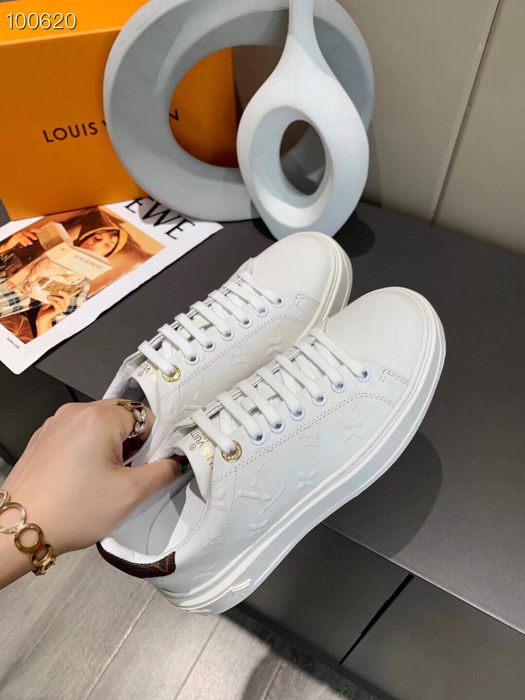 LV $82 gallery