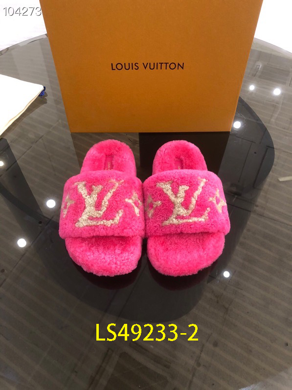 LV $82 gallery