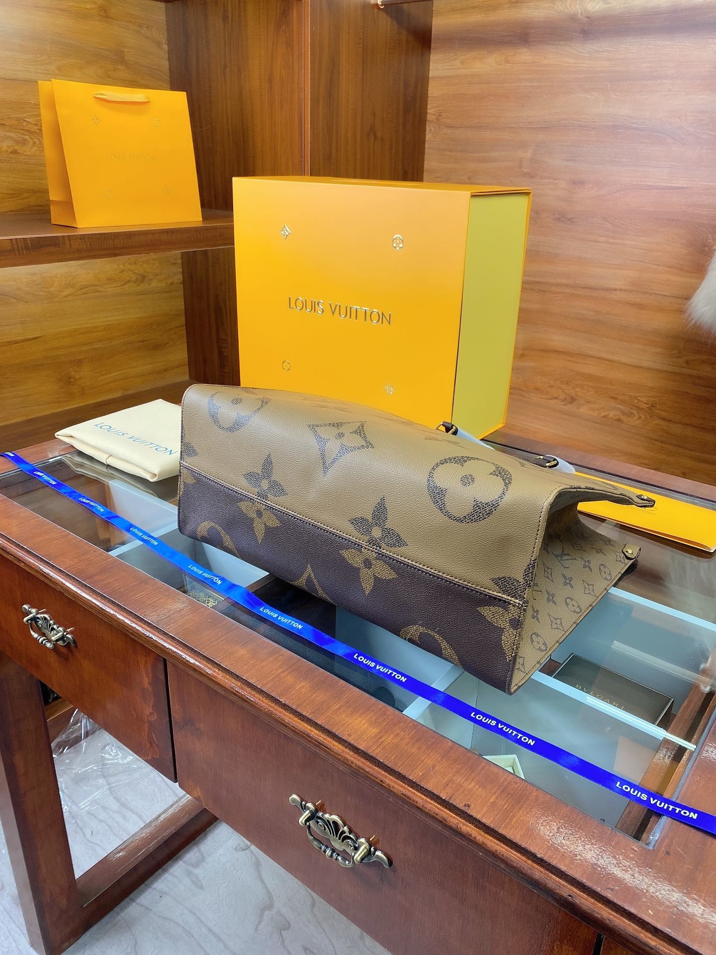 LV $82 gallery