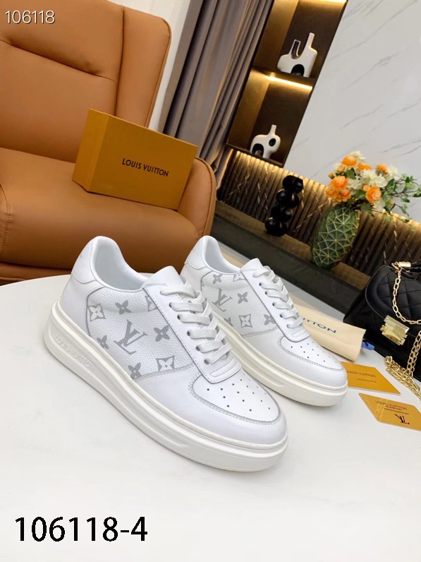 LV $82 gallery