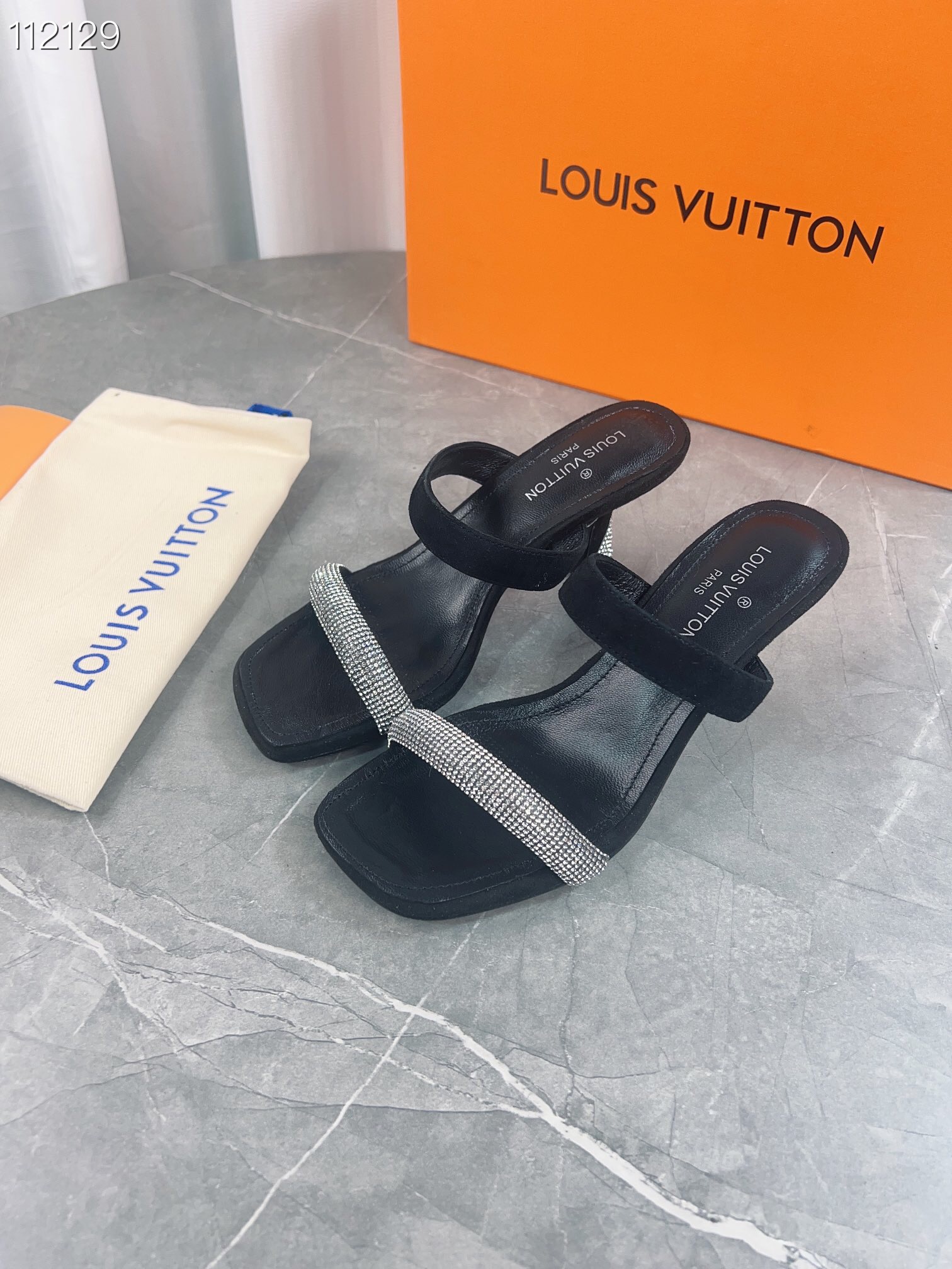 LV $82 gallery