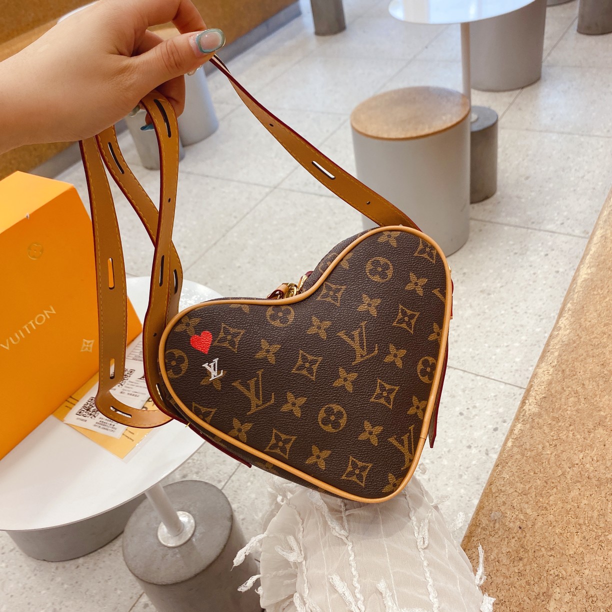 LV $82 gallery