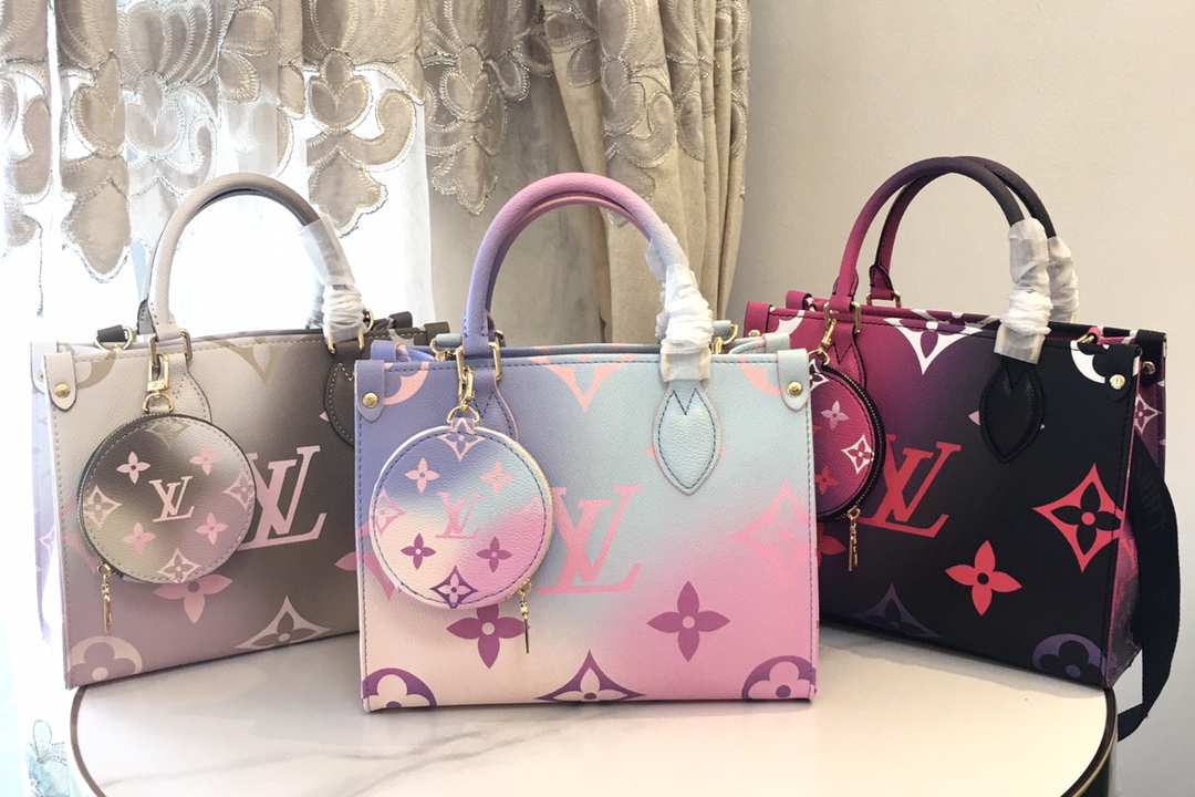 LV $82 gallery