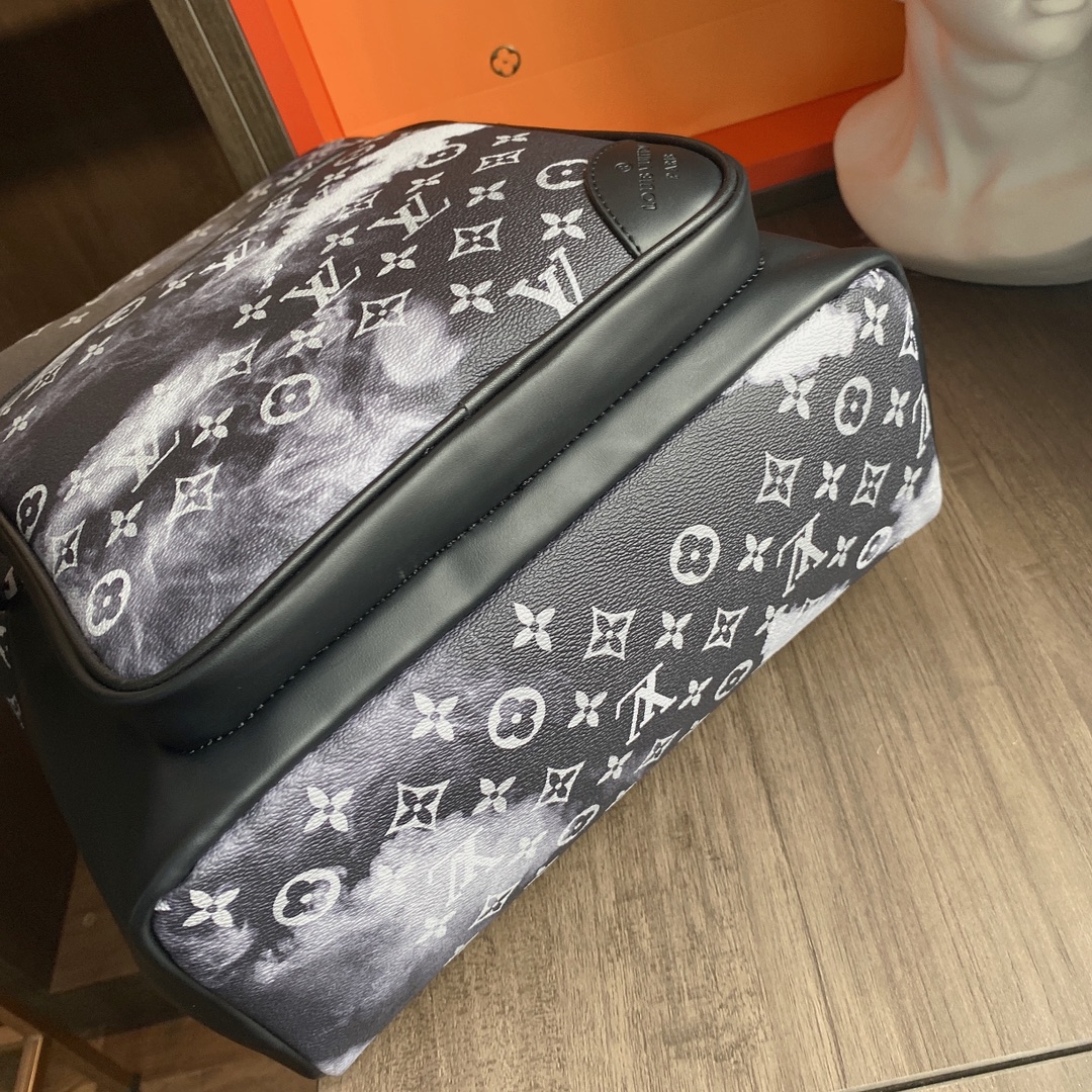 LV $83 gallery