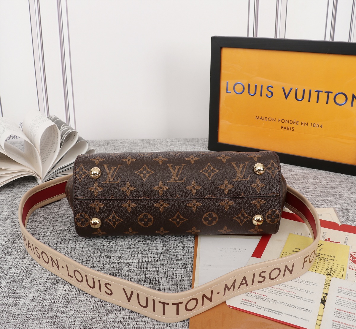 LV $83 gallery