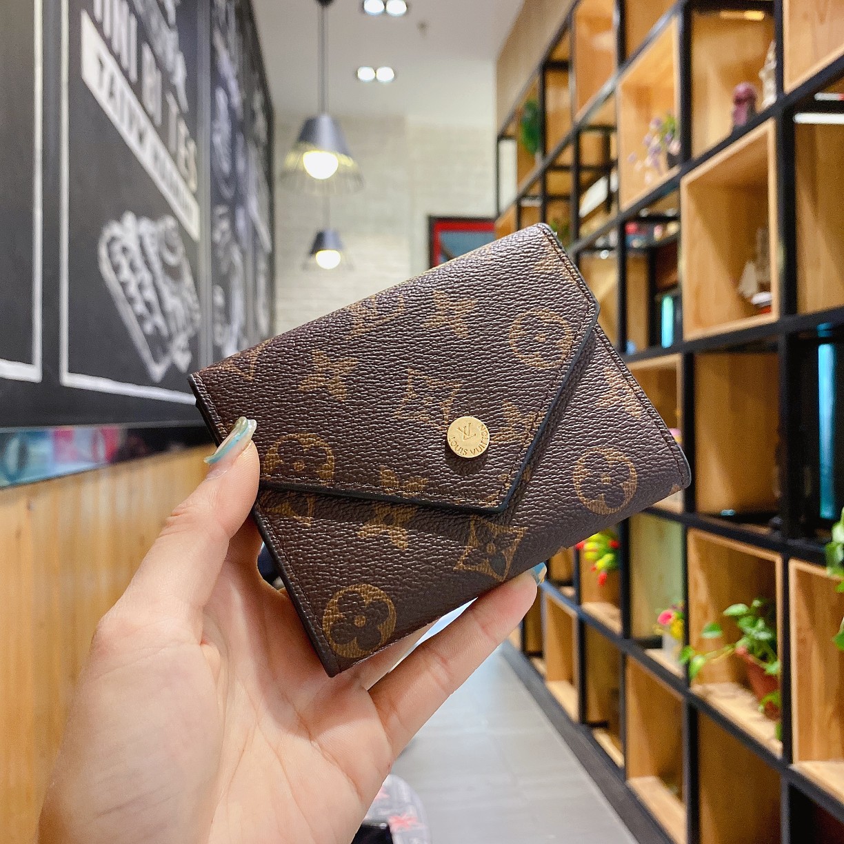 LV $83 gallery