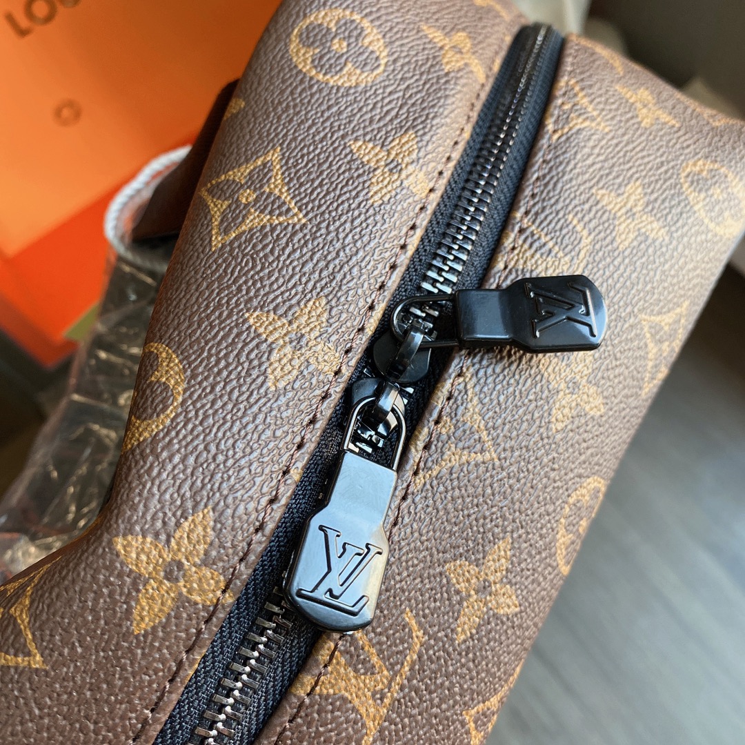 LV $83 gallery