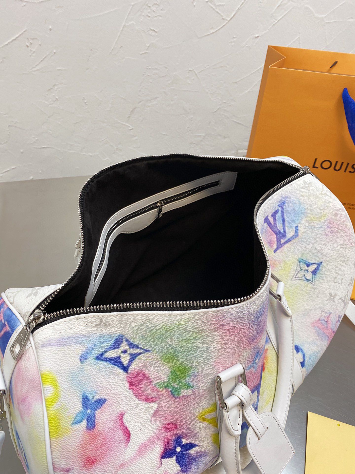 LV $83 gallery