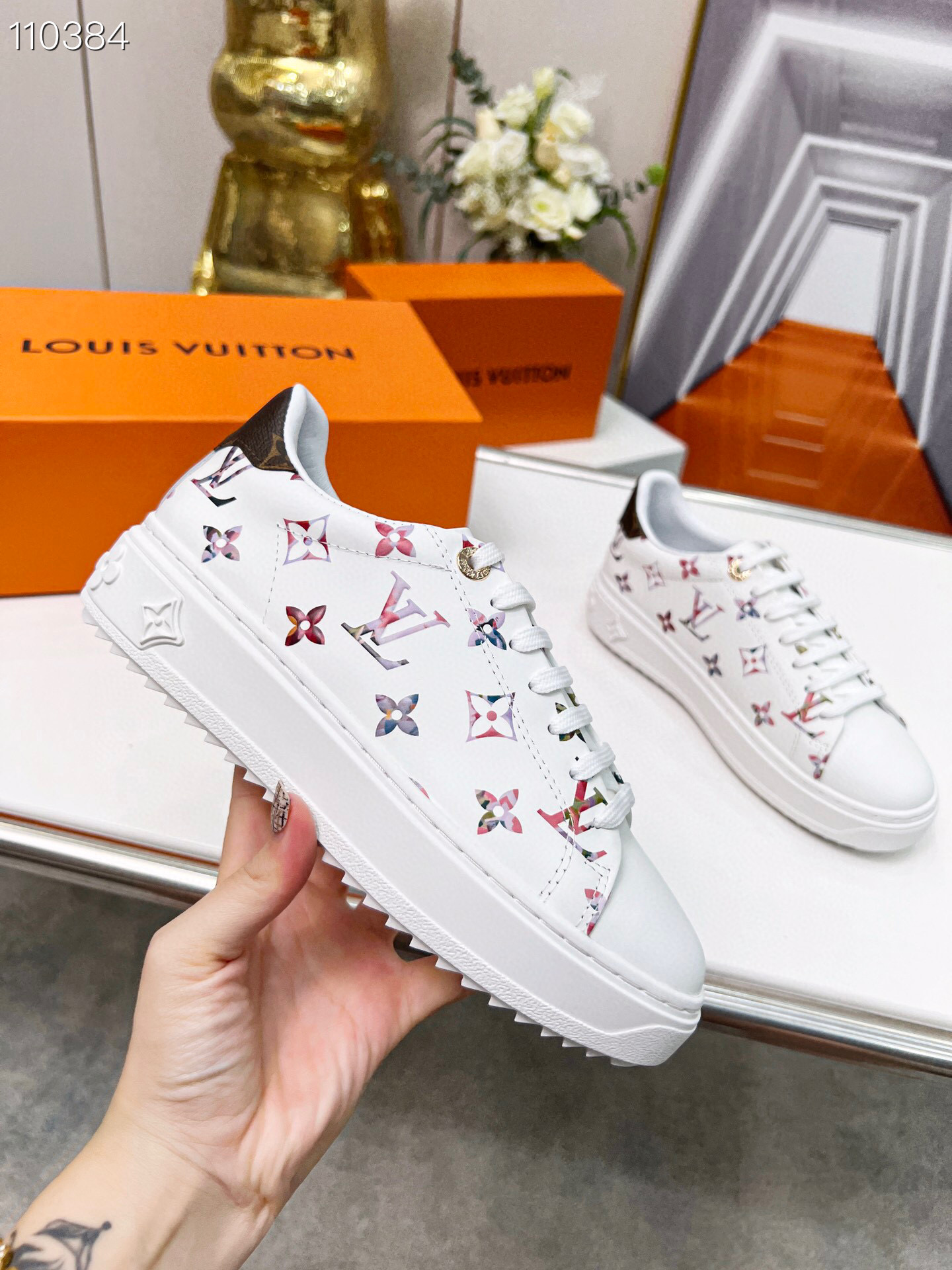 LV $84 gallery