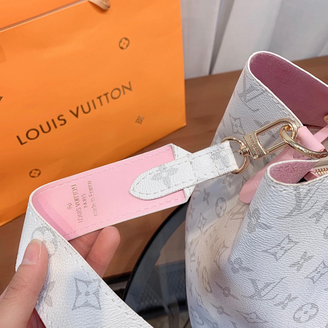 LV $84 gallery