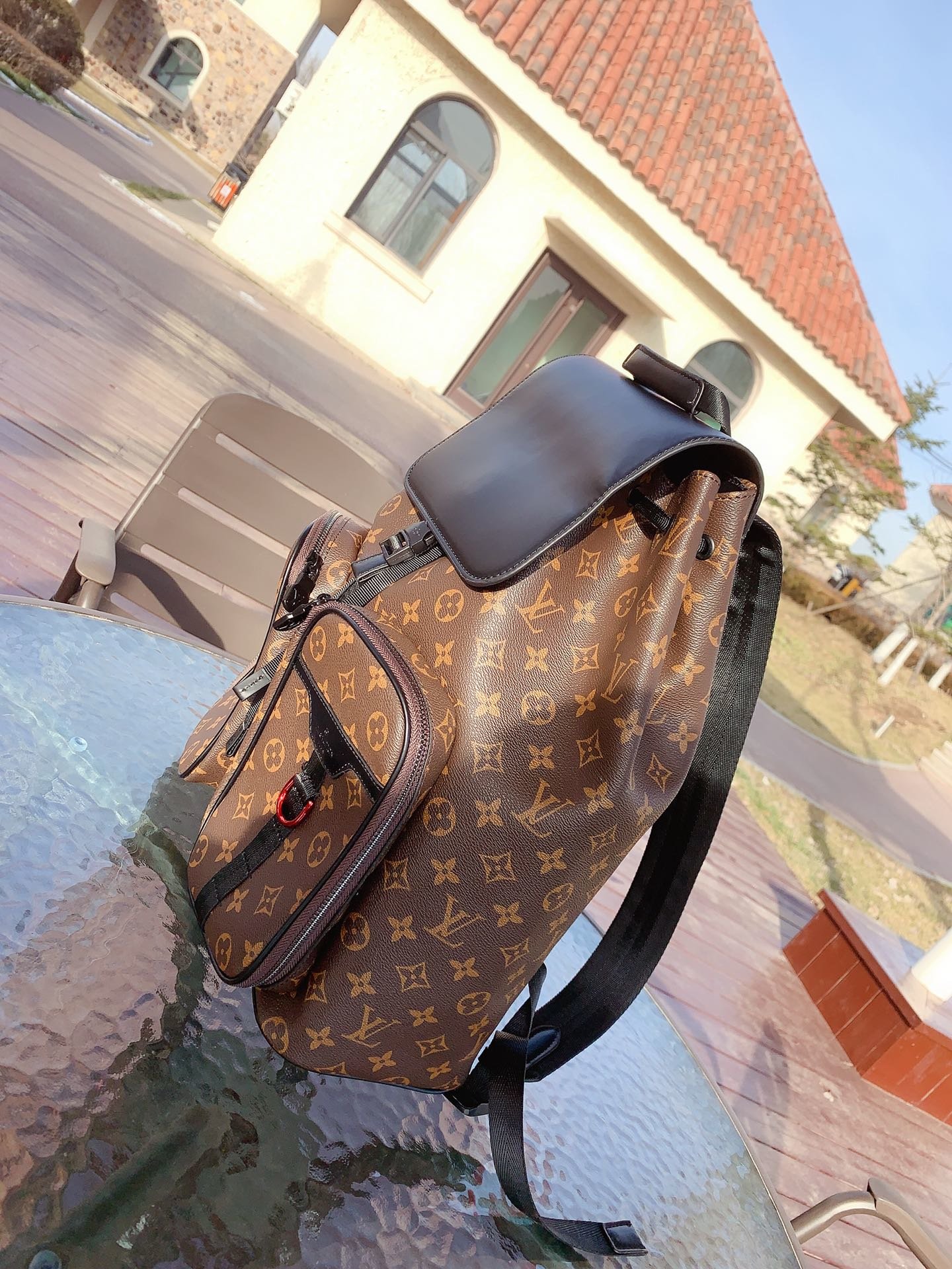 LV $84 gallery