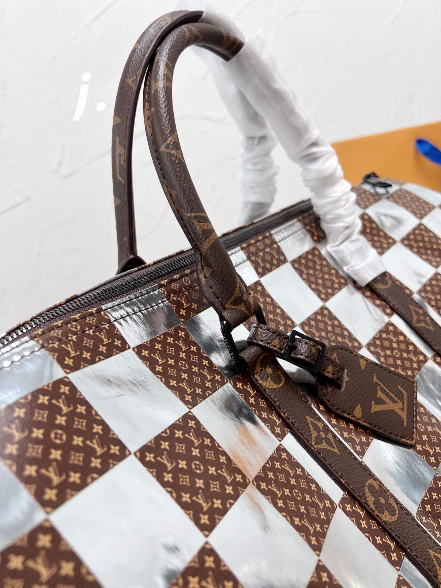 LV $84 gallery