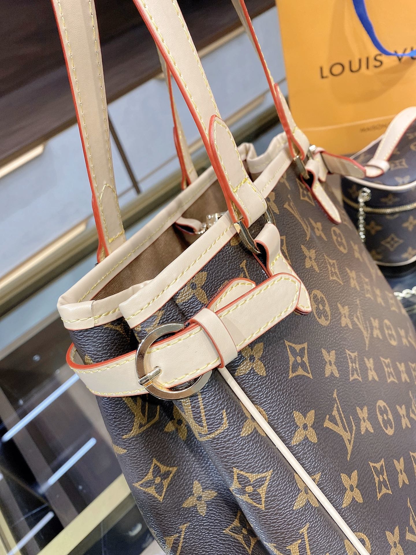 LV $84 gallery