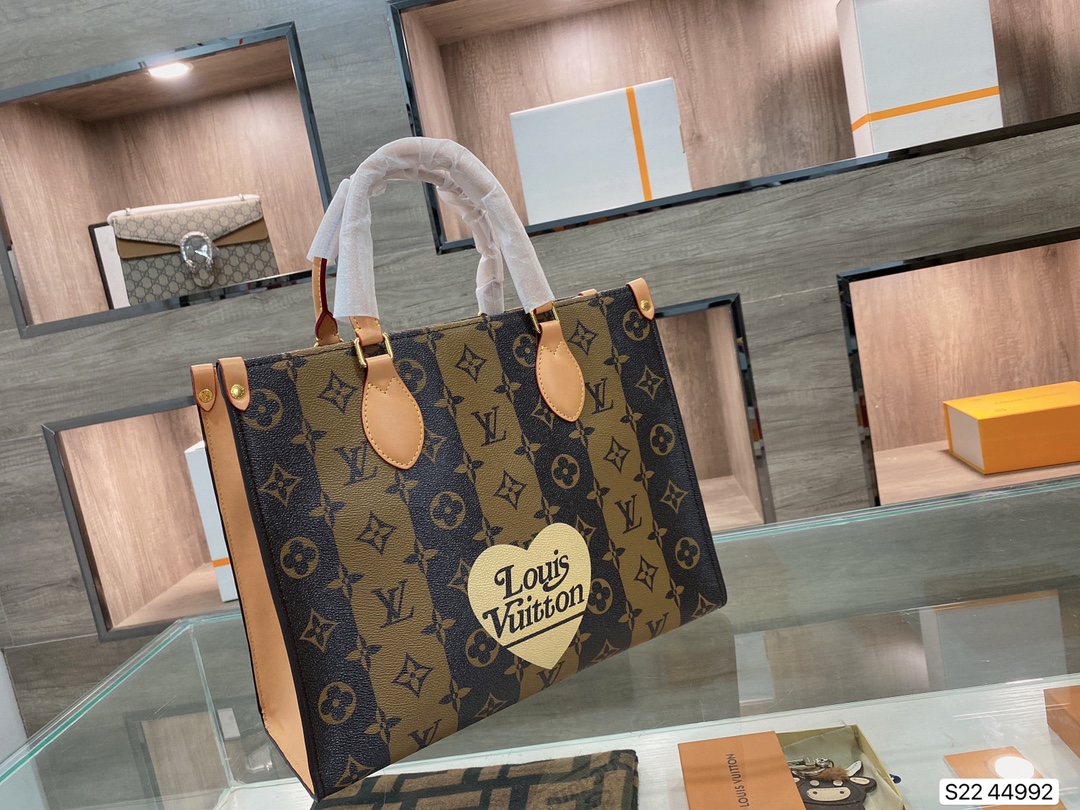 LV $84 gallery