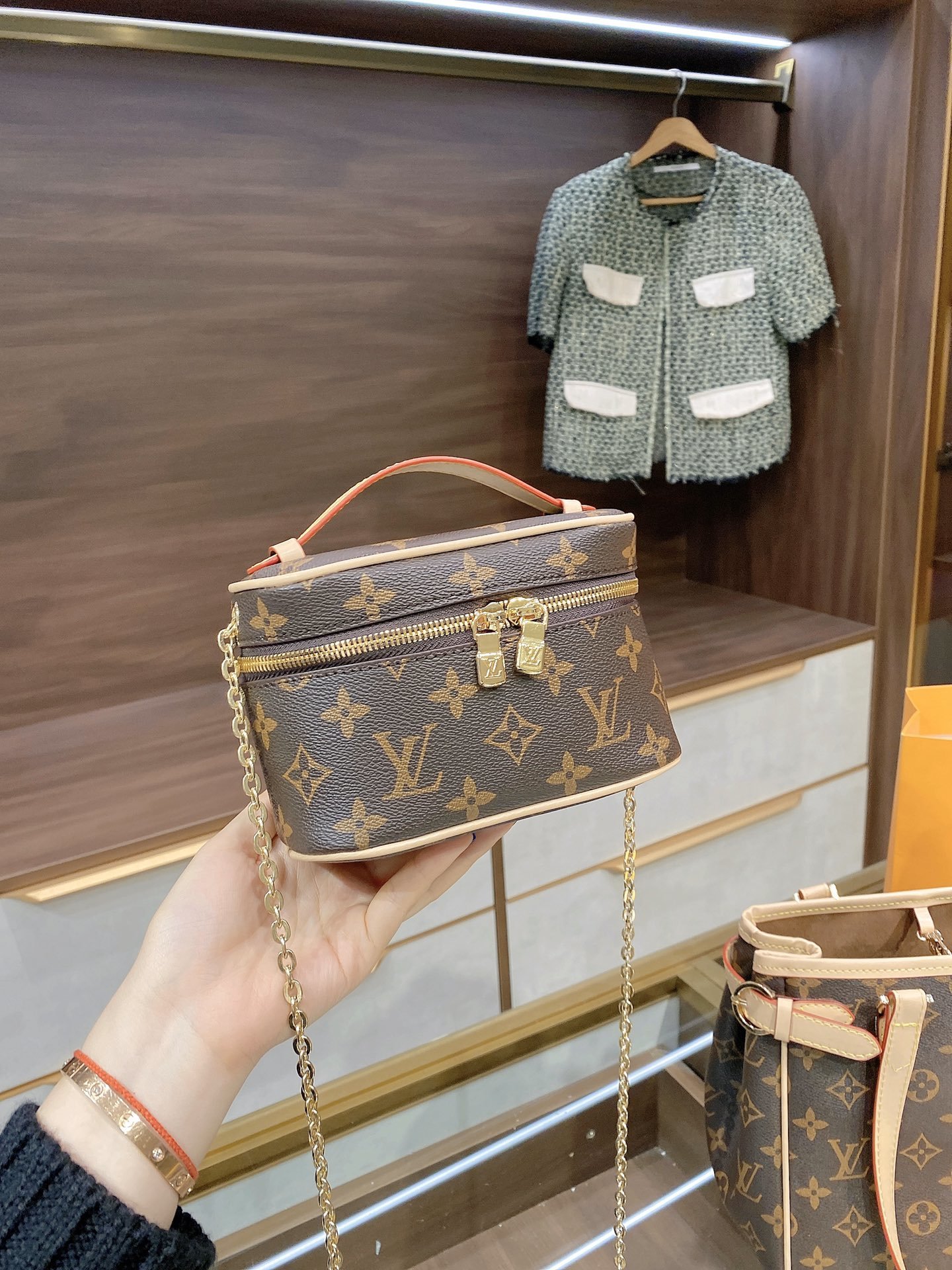 LV $84 gallery