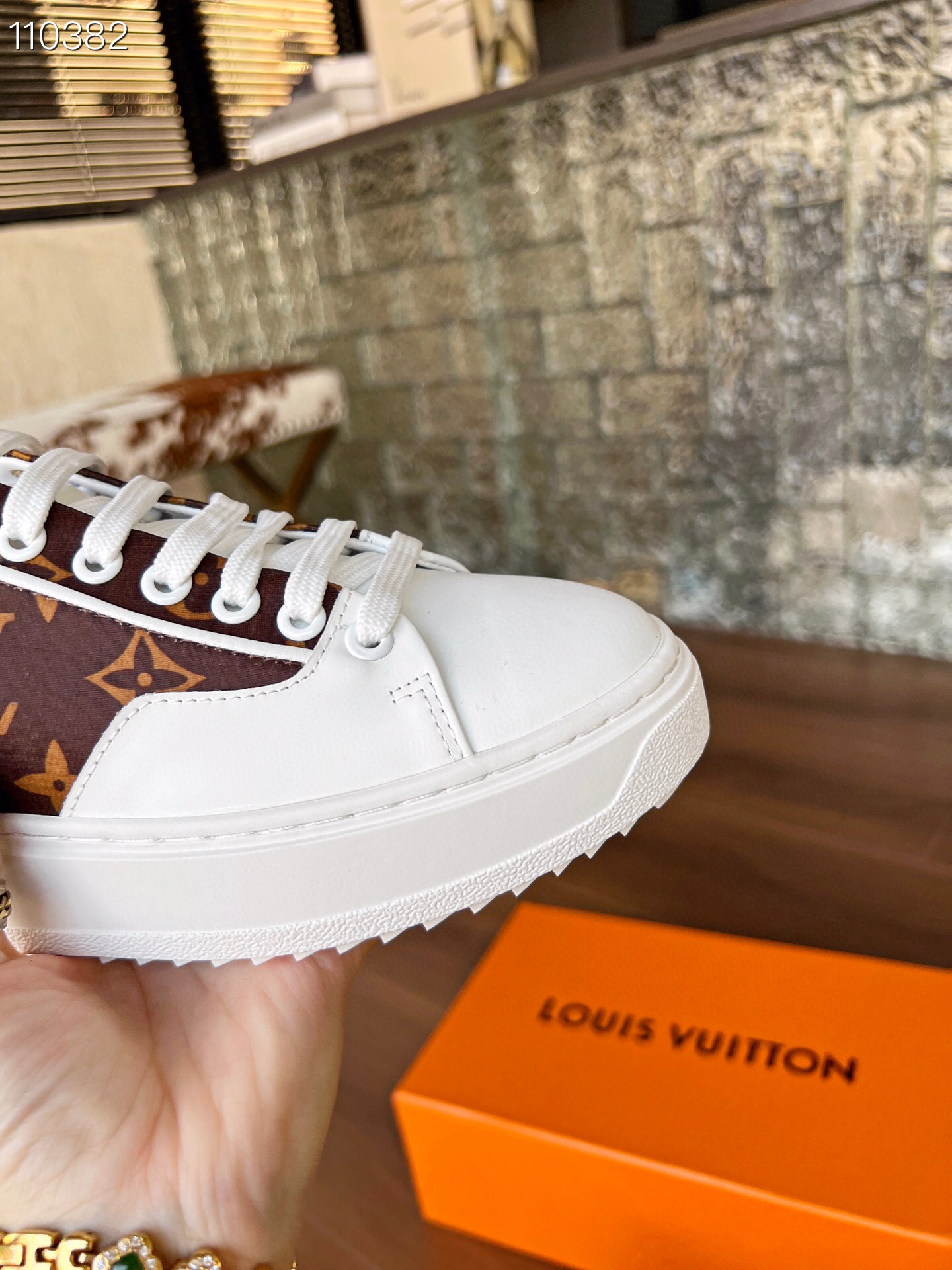 LV $84 gallery