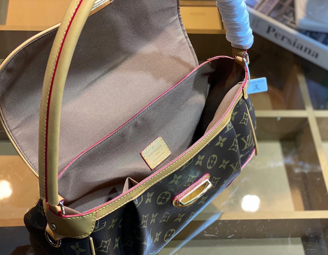 LV $84 gallery