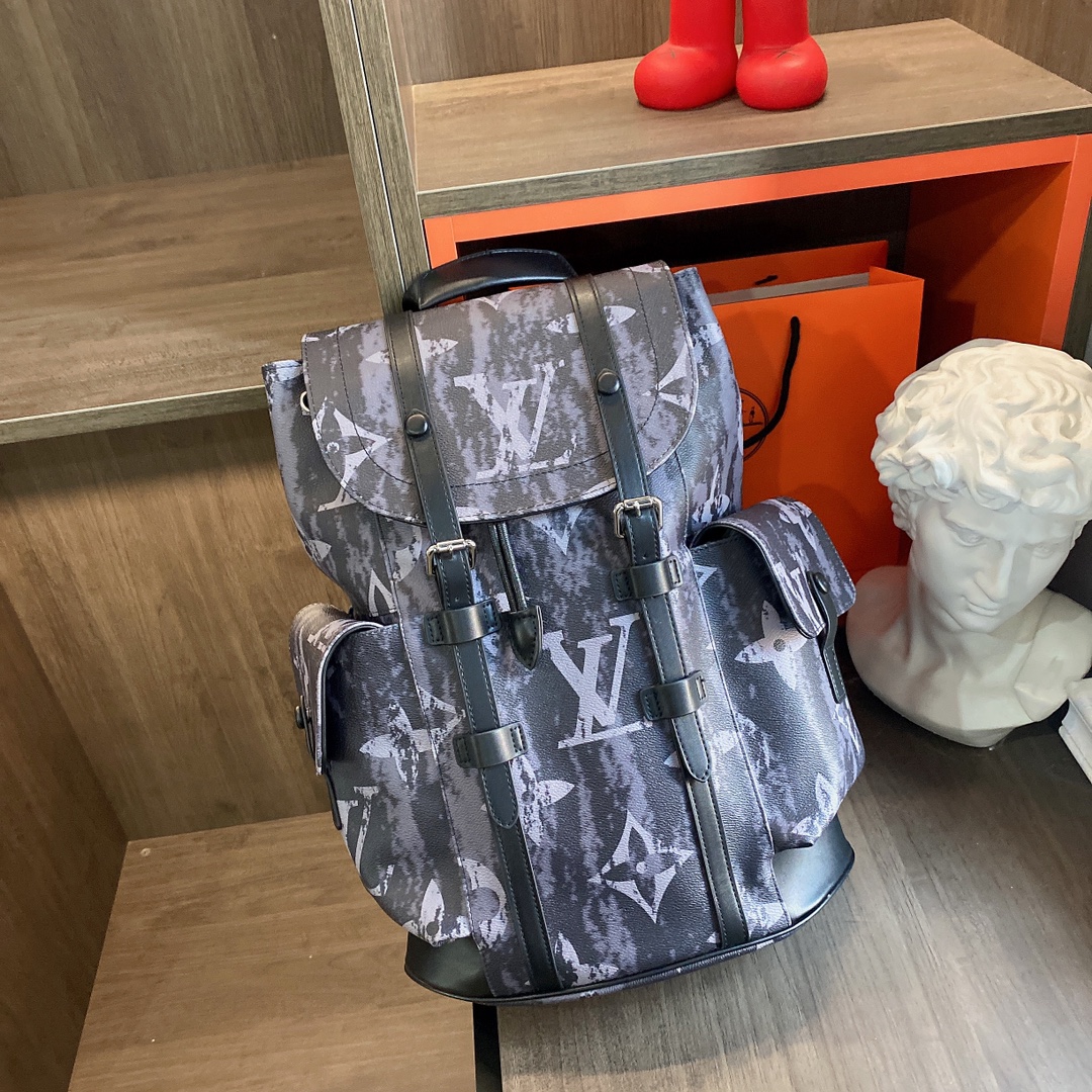 LV $85 gallery