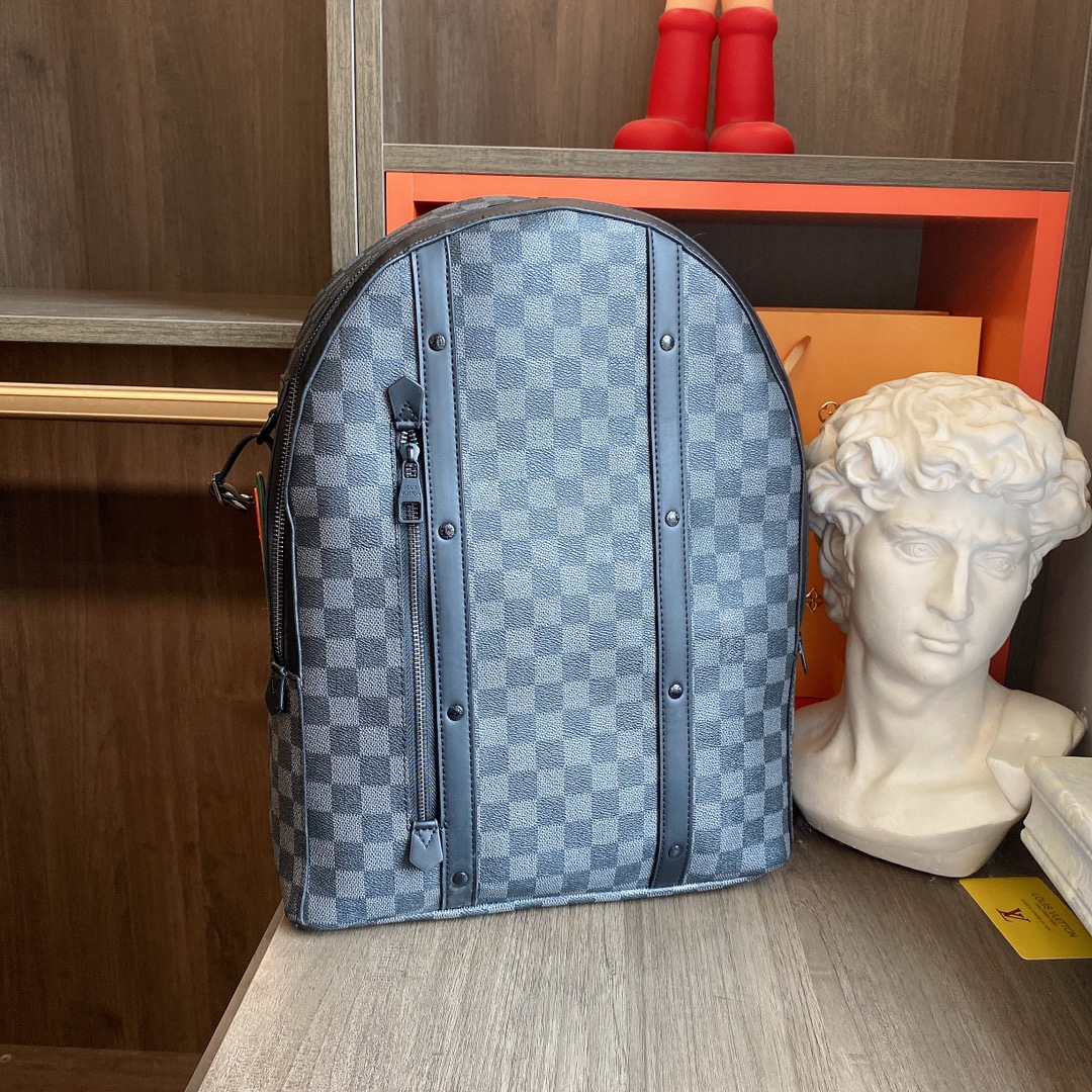 LV $85 gallery