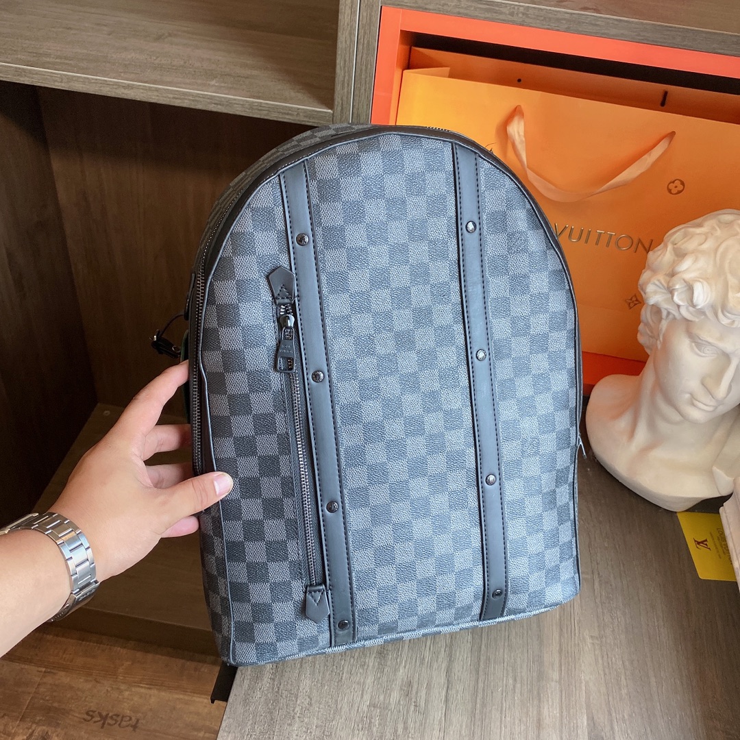 LV $85 gallery