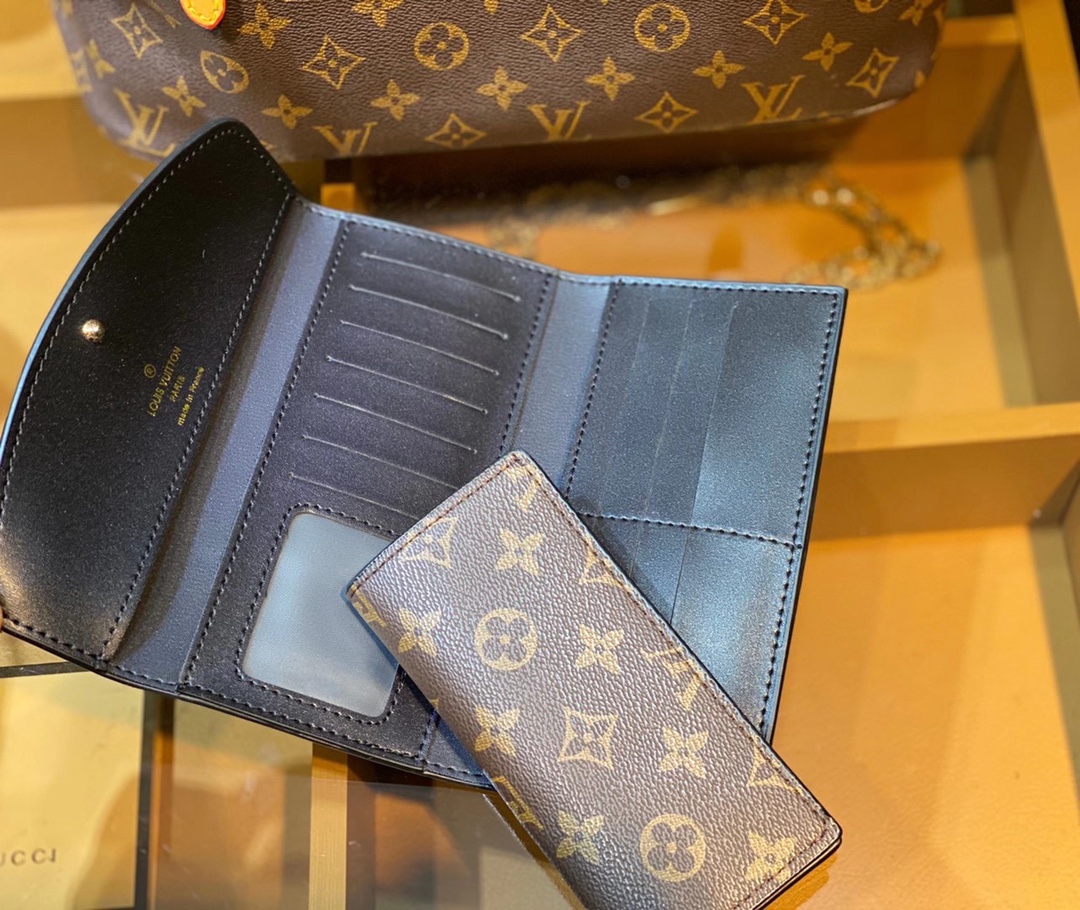 LV $85 gallery