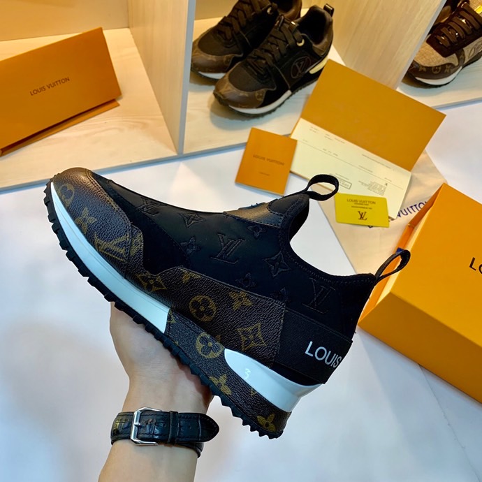 LV $85 gallery