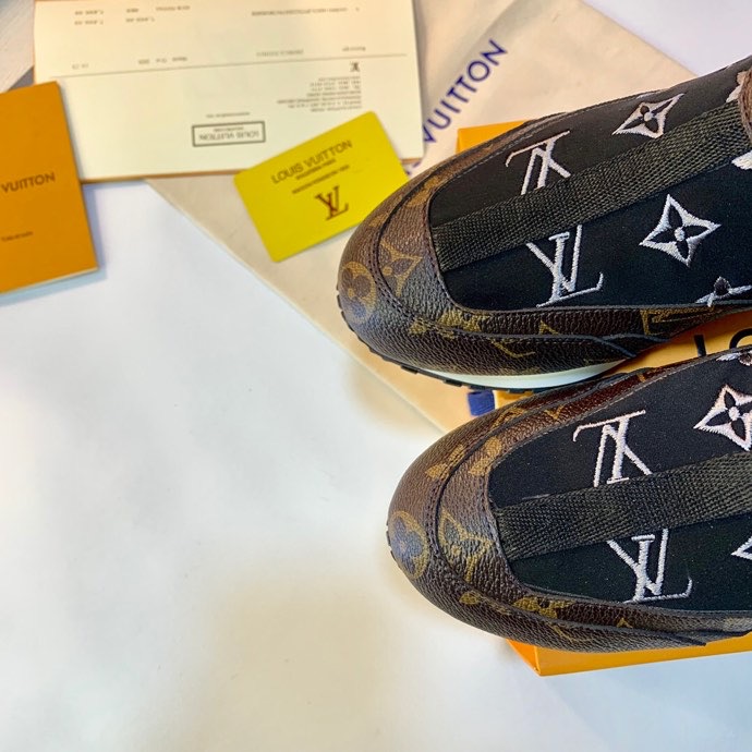 LV $85 gallery