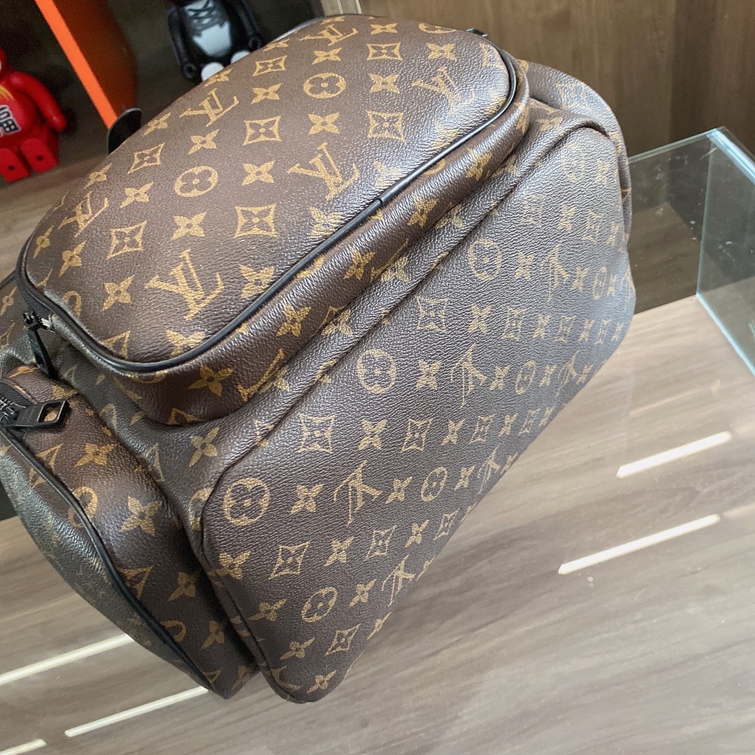 LV $85 gallery