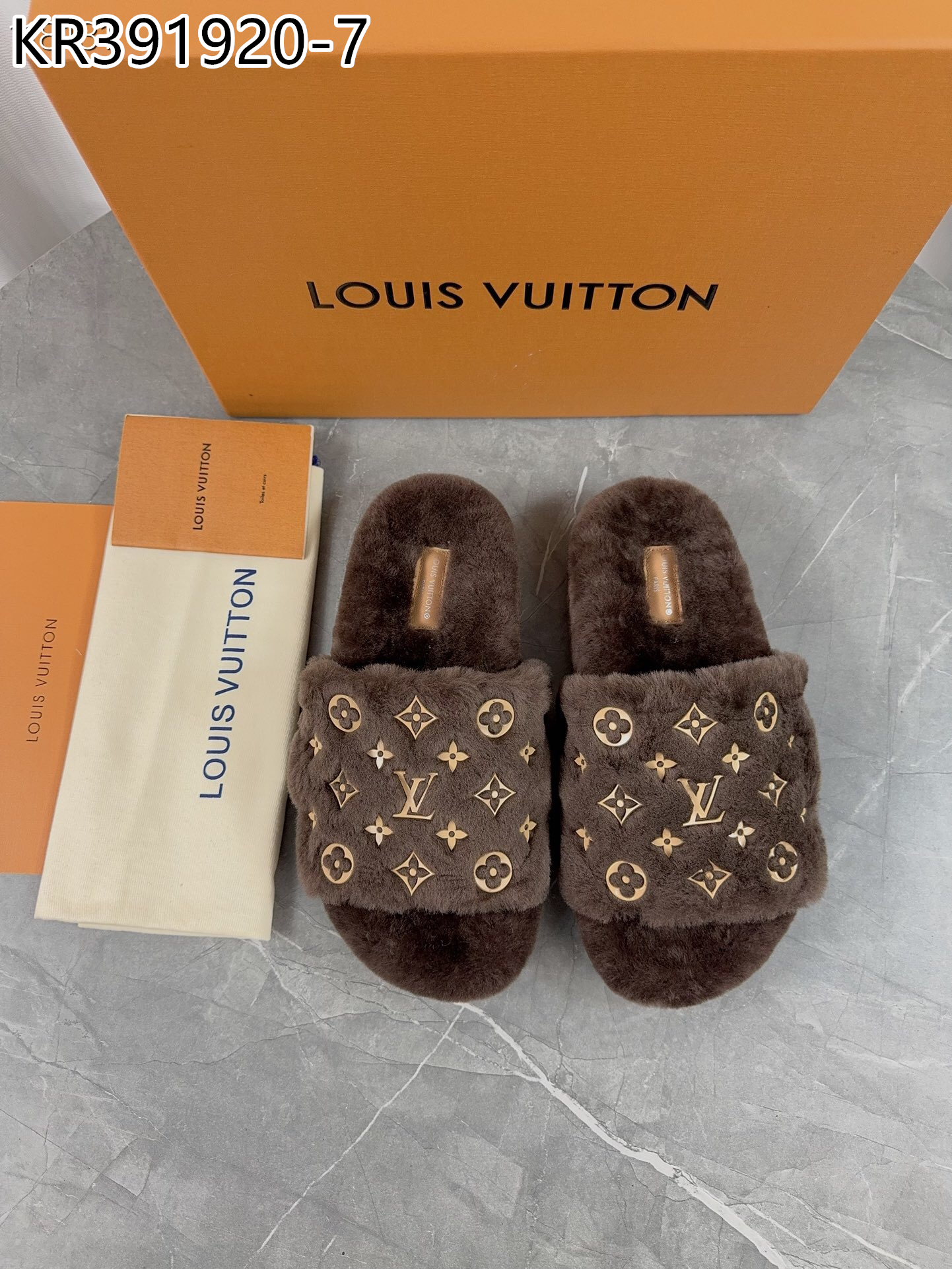 LV $85 gallery