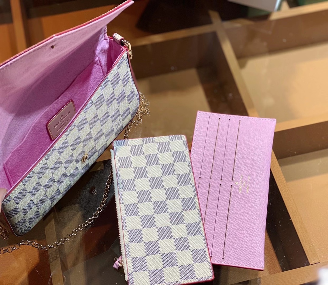 LV $85 gallery