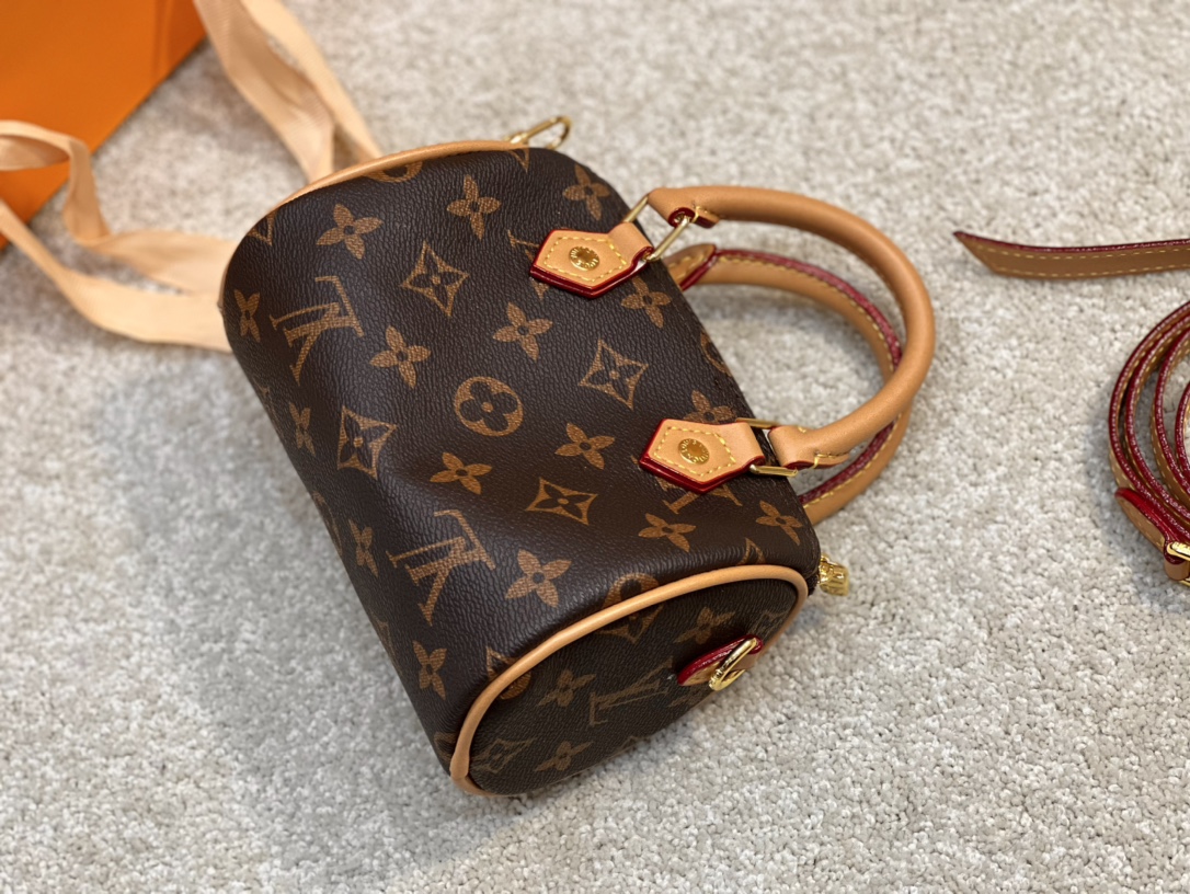 LV $85 gallery